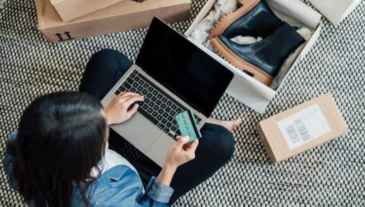 AB, eticarette dışarından gelen küçük paketlerden 3 avro vergi alacak