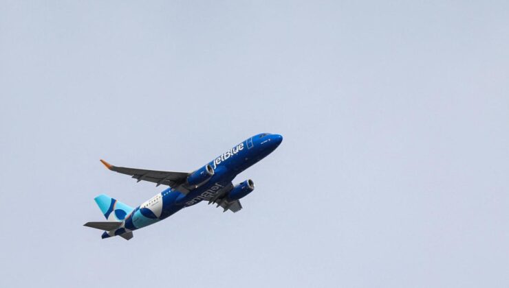 ABD’li şirketin uçağı, Hava Kuvvetleri’nin uçağıyla çarpışmaktan son anda kurtuldu