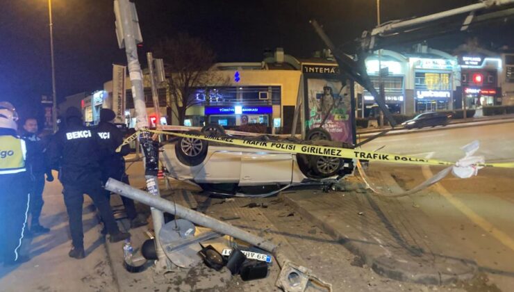 Ankara’da otomobil motosikletle çarpıştı: 4 yaralı