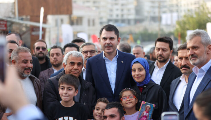 Bakan Kurum Hatay’da deprem konutlarını inceledi