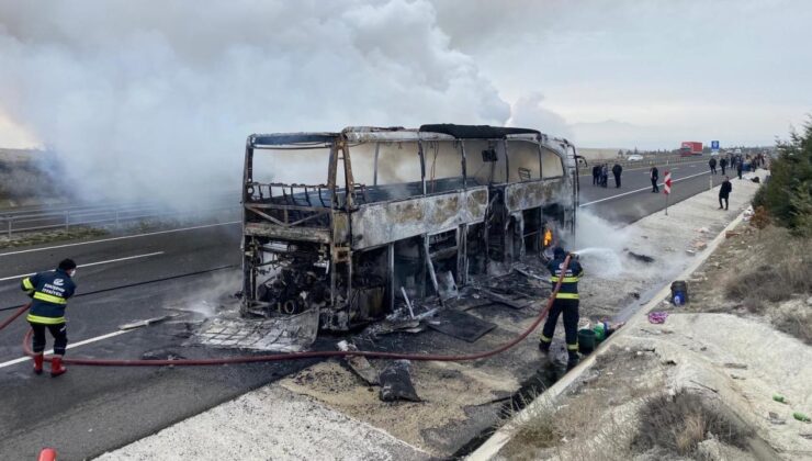 Eskişehir’de yanan otobüs kullanılamaz hale geldi