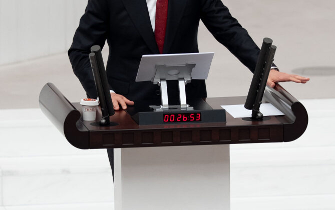 İçişleri ile Hazine ve Maliye bakanlıklarının bütçeleri TBMM’de kabul edildi