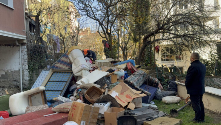 Karabük’te bir evden 10 kamyon çöp çıkarıldı