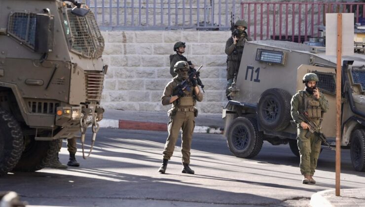 Katil İsrail ordusu, Gazze Şeridi’nin güneyinde dün 1 Filistinliyi öldürdüğünü itiraf etti