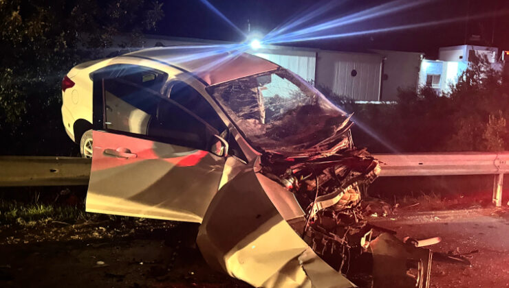 Osmaniyede otomobil ile hafif ticari araç çarpıştı: 3 ölü, 2 yaralı