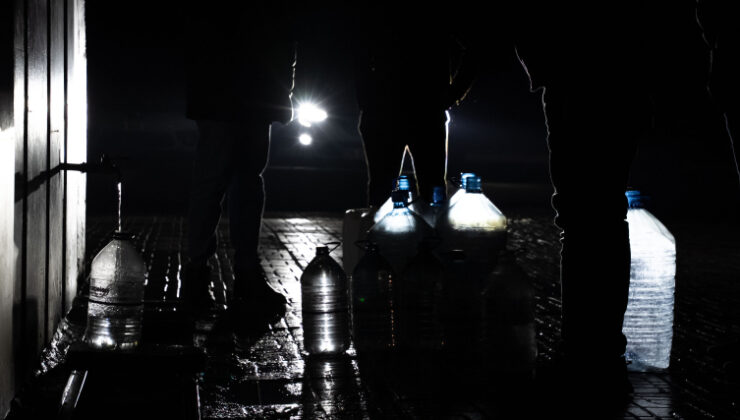 Ankara’da kesintiler nedeniyle su ihtiyacı çevredeki çeşmelerden karşılanıyor