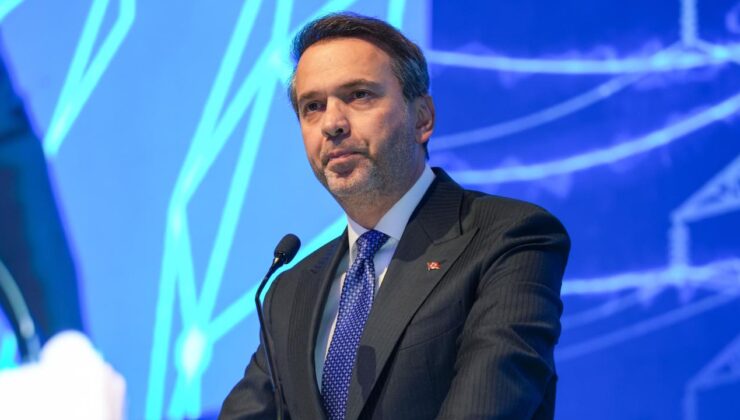 Bakan Bayraktar, bu yıl öz tüketim amaçlı 3 bin 500 megavat kapasite tahsis edileceğini açıkladı