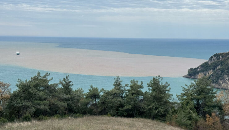 Bartın’da denizin rengi değişti