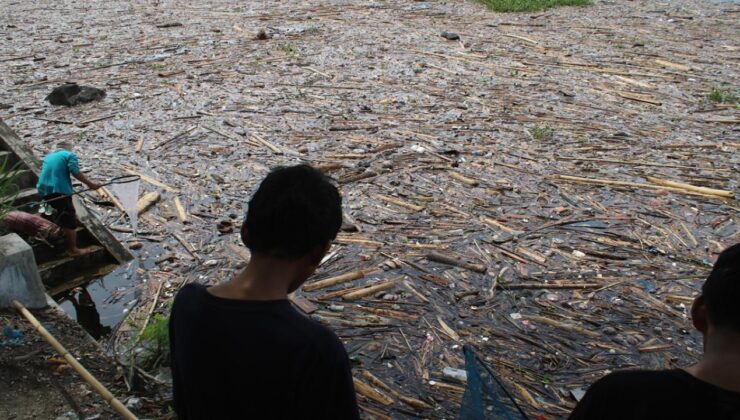 Endonezya’da şiddetli yağışların neden olduğu sellerde 16 kişi öldü