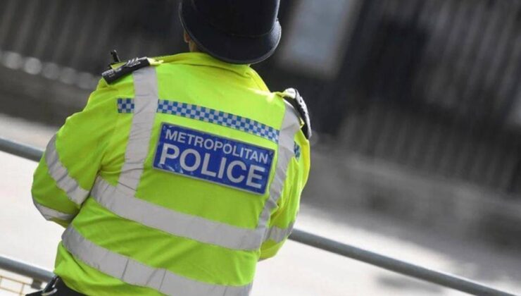 İngiltere’de kazada kimliği karıştıran polis yanlış aileye ölüm haberi verdi