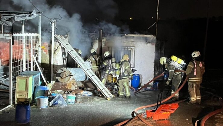 İstanbul’da çıkan yangında 2 iş yeri zarar gördü