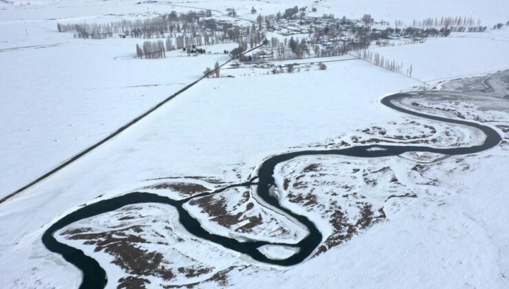 Kars’ta menderesler beyaz gelinliğini giydi