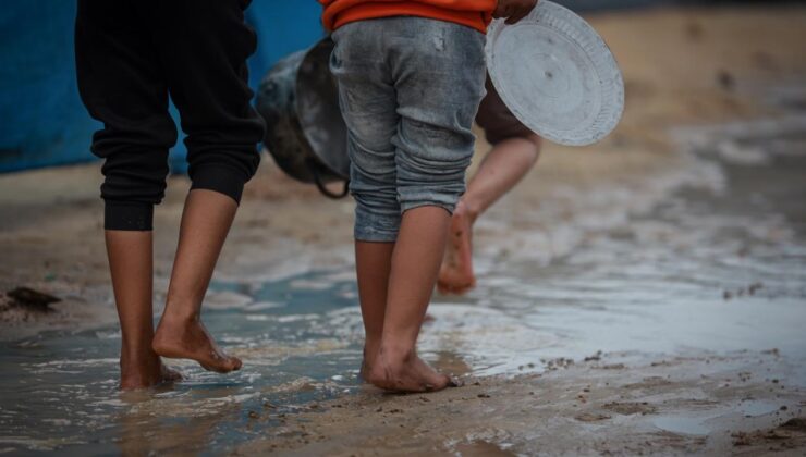 Katil İsrail’in Gazze’ye saldırısında 2 Filistinli yaşamını yitirdi
