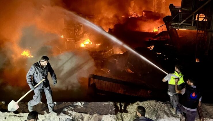 Katil İsrailin Lübnana düzenlediği hava saldırısında 2 kişi hayatını kaybetti