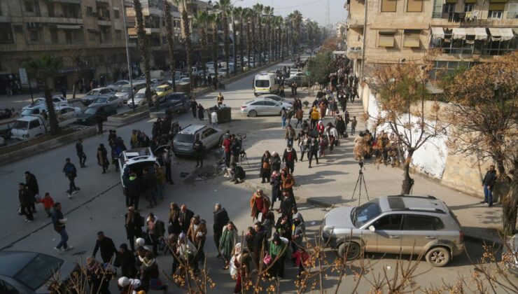 SDG, Halepte işgal ettiği bölgelerden çıkmak isteyen sivilleri hedef alıyor