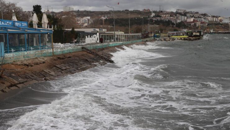 Tekirdağ’da deniz ulaşımına fırtına engeli