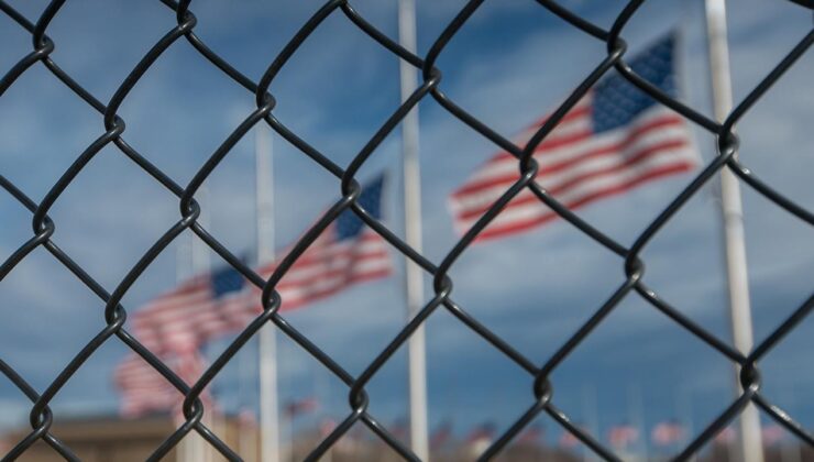 ABD Eğitim Bakanlığı, kapatılma planı doğrultusunda bazı yetkilerini diğer kurumlara devretmeyi sürdürüyor