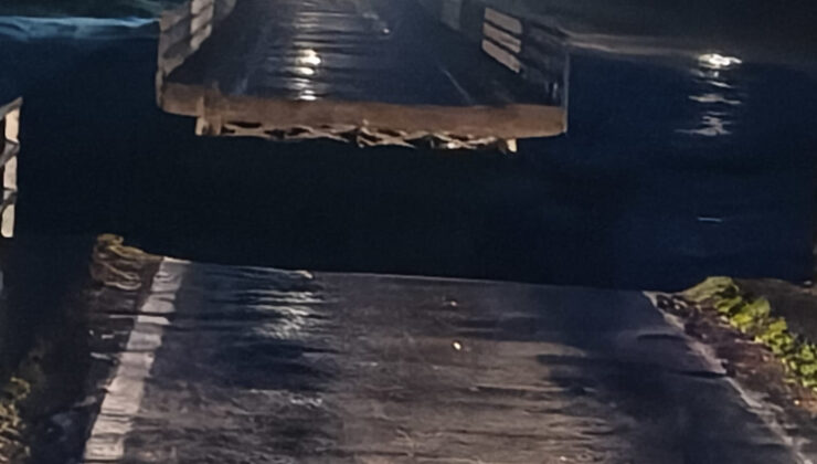 Balıkesir’de kuvvetli yağış nedeniyle köprü çöktü