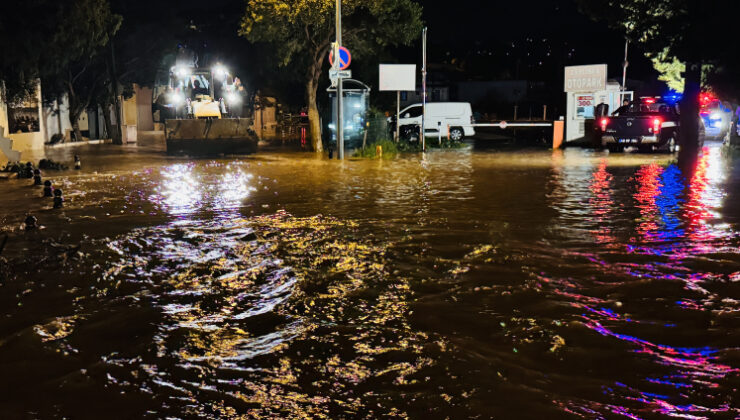 Bodrum ve Marmaris’te sağanak etkili oldu
