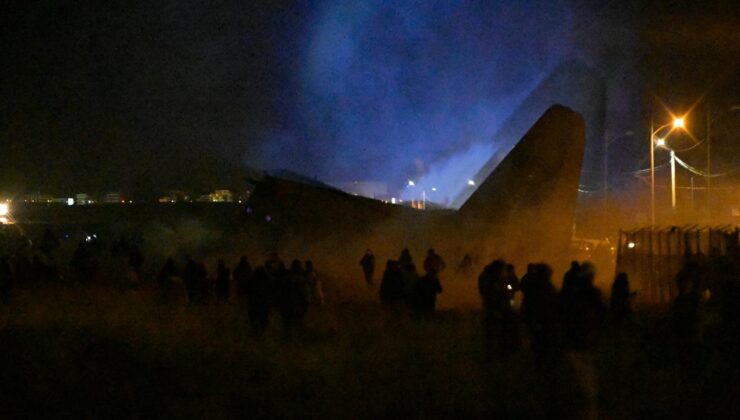 Bolivya’da kargo uçağının düşmesi sonucu en az 15 kişi hayatını kaybetti