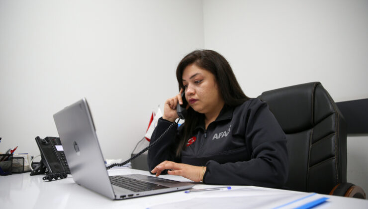 Depremde kaybettiği babasının izinden giden Buse, AFAD personeli oldu