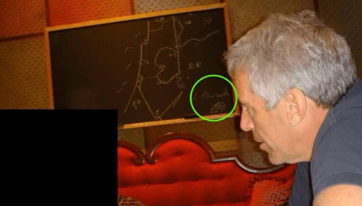 Epstein belgelerinde Ehud Barak imzasıyla kara tahtaya çizilmiş tartışmalı bir harita görüldü