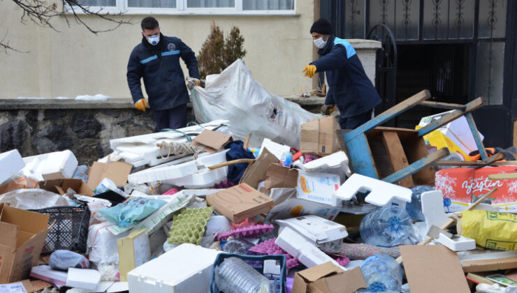 Erzurumda bir evden 25 ton çöp çıkarıldı