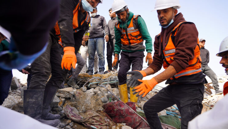 Gazze’de enkaz altındaki cenazelerin çıkarılması için Şehitlere Vefa girişimi başlatıldı