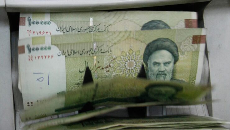 İran Hükümeti Bilgilendirme Konseyi: Bankalar hizmet vermeye devam edecek