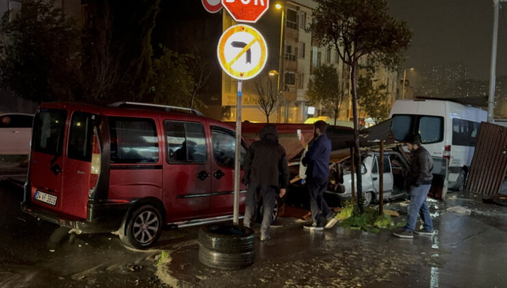 İstanbul’da fırtına hayatı olumsuz etkiledi