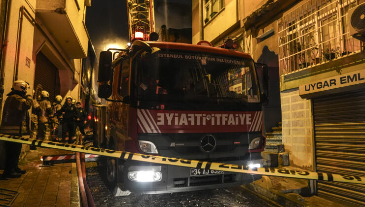 İstanbul’da metruk binada yangın