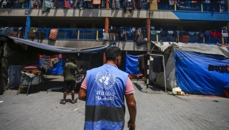 Katil İsrail, işgal altındaki Doğu Kudüs’te bulunan UNRWA merkezinin elektrik ve suyunu kesti