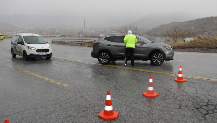KayseriMalatya kara yolu ulaşıma kapatıldı