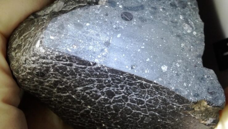 Marstan gelen 4,5 milyar yıllık göktaşında su izi keşfedildi