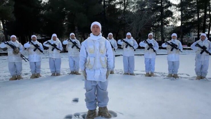 Mehmetçikten ‘Sabahat teyzeye’ teşekkür: Emanetin evlatlarının başının tacıdır