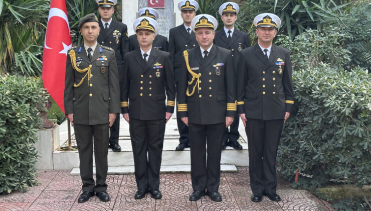 ‘TCG Anamur’ mayın avlama gemisi NATO görevi için Yunanistan’da