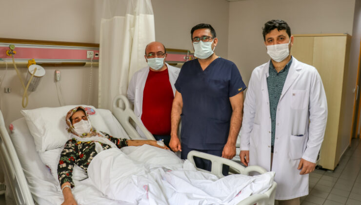 Deprem bölgesinde umut olan doktor: Bayram yapmış gibi seviniyorduk