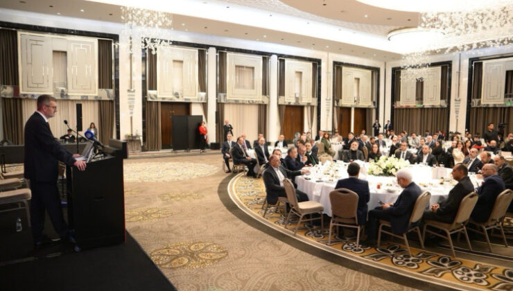 İletişim Başkanı Duran, basın mensuplarıyla iftarda bir araya geldi