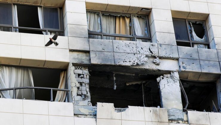 İran, İsrailin Beyruttaki otel saldırısında 4 diplomatının öldüğünü duyurdu