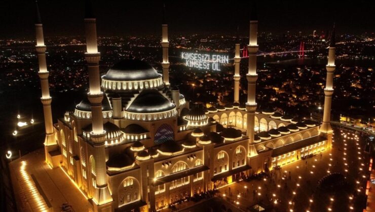 Kadir Gecesi dualarla idrak edilecek