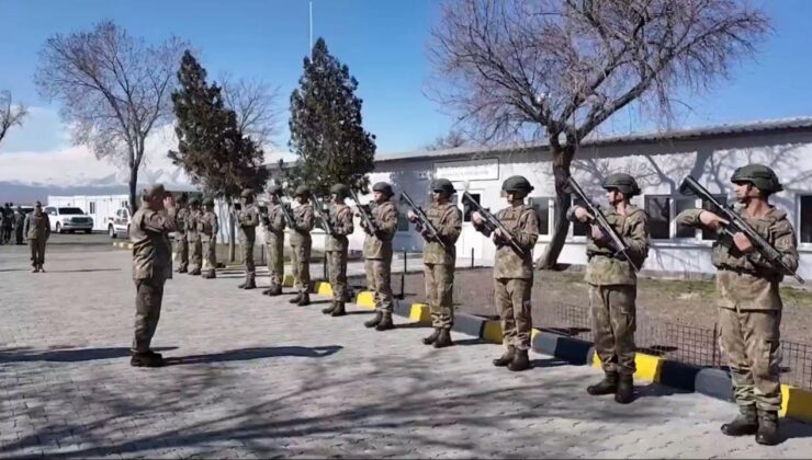 Kara Kuvvetleri Komutanı Orgeneral Tokel, İran sınırında incelemelerde bulundu