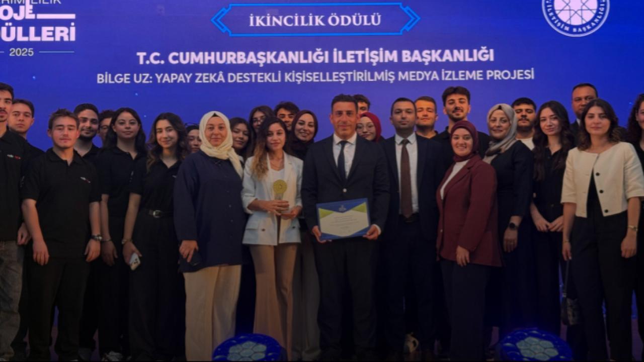 “Bilge Uz: Yapay Zeka Destekli Kişiselleştirilmiş Medya İzleme” projesine ödül