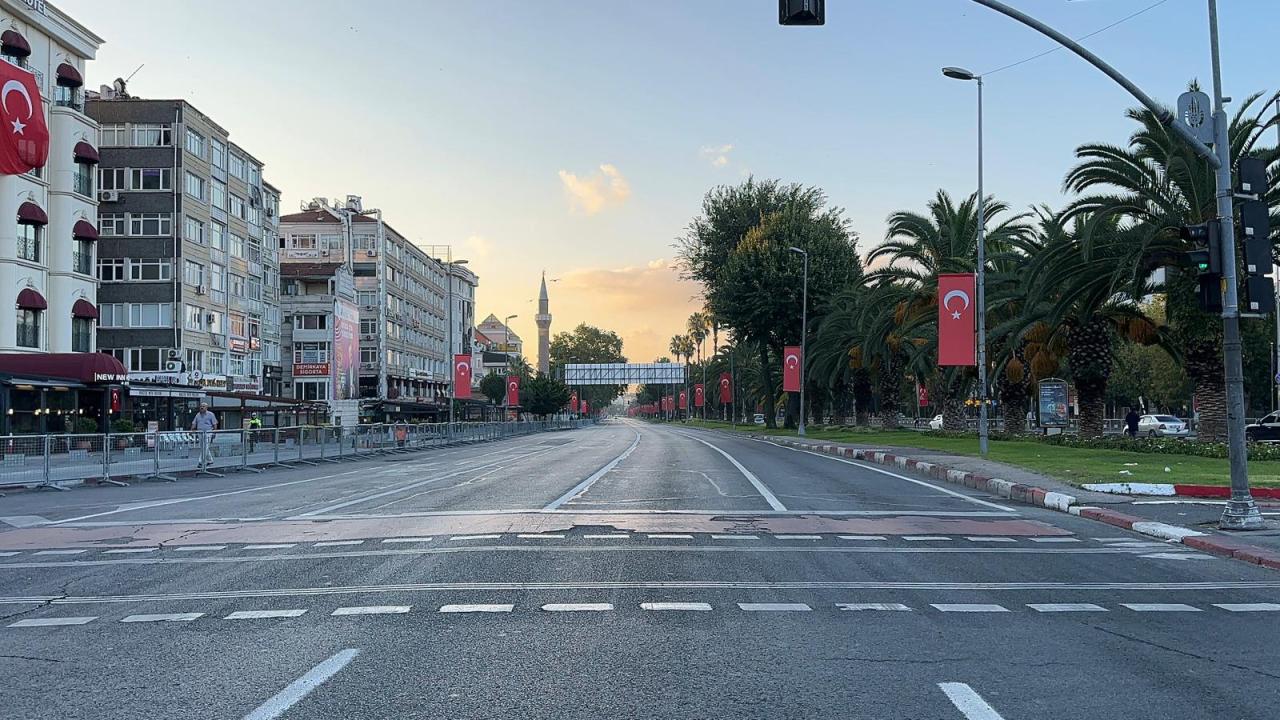 İstanbul’da bazı yollar trafiğe kapatıldı