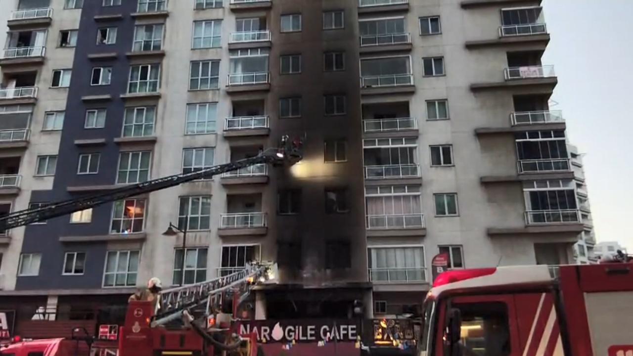 İstanbul’da kafede yangın