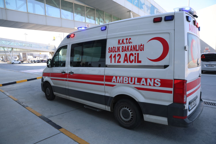 Alabora olan gemiden kurtuldu, ambulans uçakla Türkiye’ye getirildi