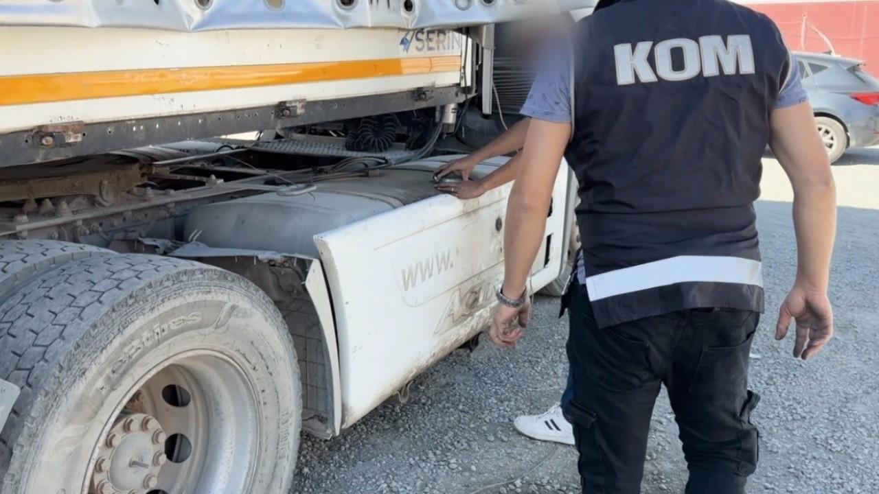 Iğdır’da tır dorsesinde 9 ton kaçak akaryakıt bulundu