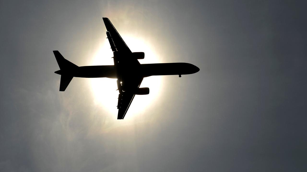 ABD’de yolcu uçağı terör tehdidi ihbarı üzerine havalimanına geri döndü