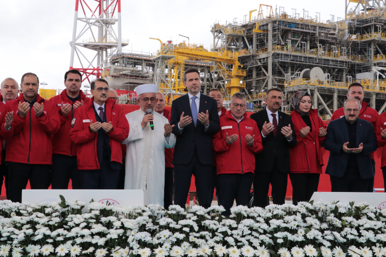 Bakan Bayraktar: Karadeniz’deki gaz üretimi iki katına çıkacak