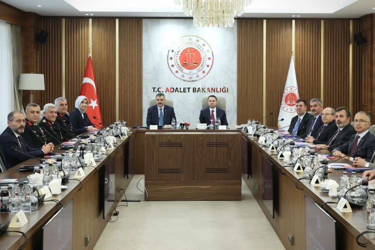 Bakanlar Çiftçi ve Gürlek bir araya geldi: Dolandırıcılıkla Mücadele Merkezi kuruluyor