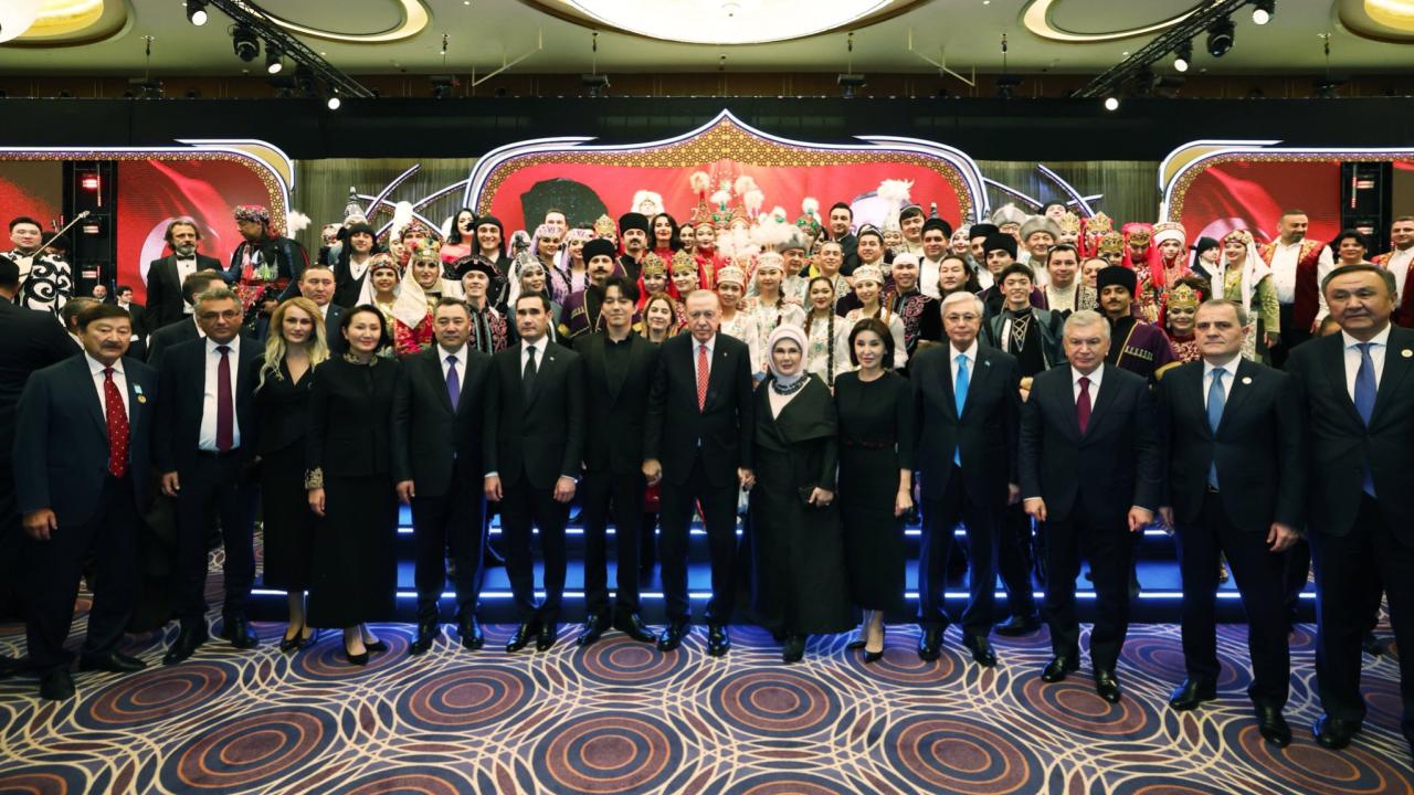 Emine Erdoğan’dan TDT liderleriyle akşam yemeği paylaşımı